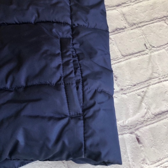 Old Navy dark blue Puffer Vest XS Like New! - Picture 4 of 10